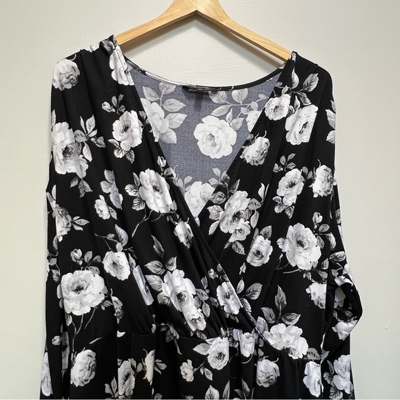 George Plus Floral Faux Wrap Dress Size 3X - Picture 2 of 8